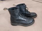 Dr Martens 1460 Pascal Emboss maat 40, Ophalen, Zwart, Lage of Enkellaarzen, Dr. Martens