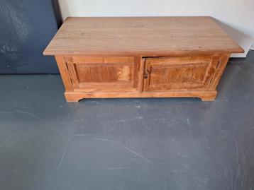Houten Salontafel met Opbergruimte beschikbaar voor biedingen