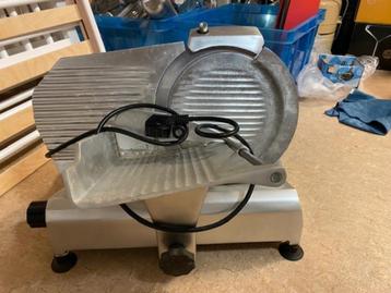 Proff snijmachine was €499,- nu €49,- (MACH) beschikbaar voor biedingen