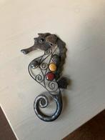 Decoratief metalen zeepaardje met stenen 22cm hoog, Huis en Inrichting, Ophalen of Verzenden, Zo goed als nieuw