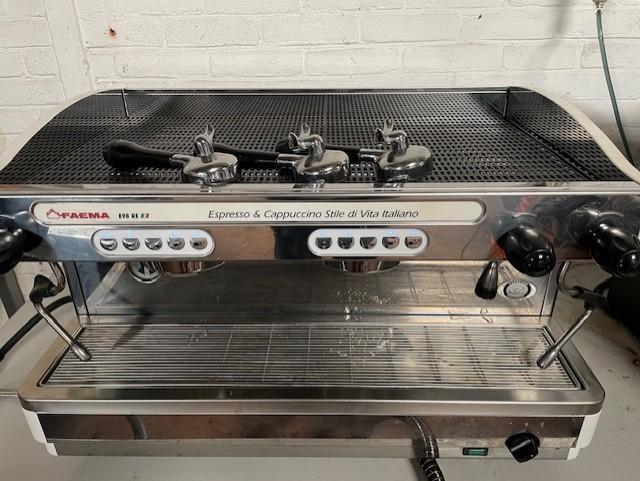 Koffiemachine Faema E98  2 groep, Witgoed en Apparatuur, Koffiezetapparaten, Zo goed als nieuw, Espresso apparaat, Stoompijpje
