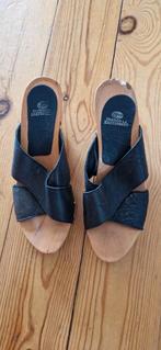 Fred de la Bretoniere muiltjes, hout en zwart leder, maat 37, Kleding | Dames, Schoenen, Ophalen of Verzenden, Gedragen, Zwart