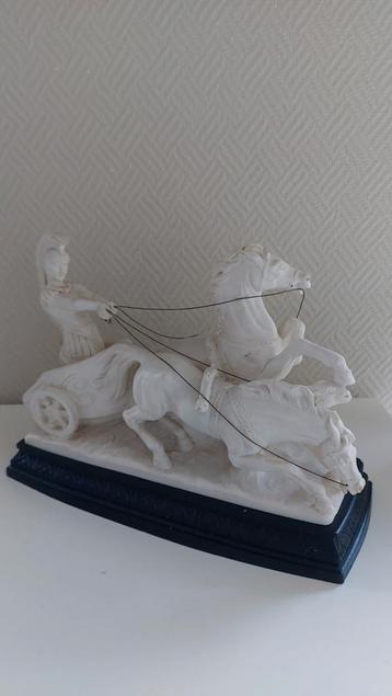 Beeld Roman Chariot
 beschikbaar voor biedingen