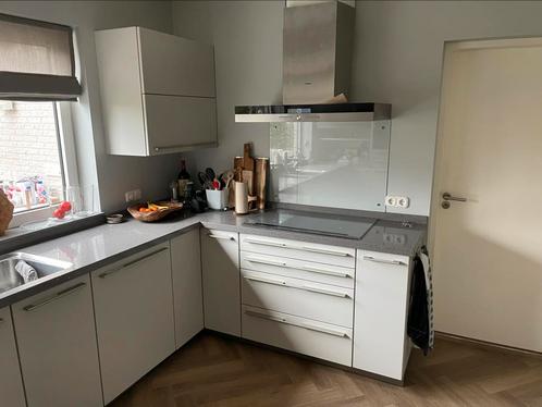 Siematic / Siemens / Quooker / Composiet / Koffiemachiene, Huis en Inrichting, Keuken | Complete keukens, Gebruikt, U-keuken, Grijs