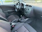 SEAT Leon 1.6 Active Style Airco,Cruisecontrol Nette Auto, Auto's, Stof, Gebruikt, Zwart, 4 cilinders
