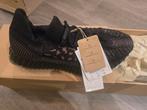 yeezy boost 350 v2 cmpct slate carbon slacar Maat 41 1/3, Overige kleuren, Nieuw, Ophalen of Verzenden, Sneakers of Gympen