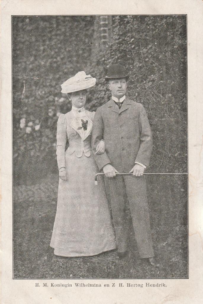KONINGIN WILHELMINA BEGIN 1900 ZEER MOOIE KAART KJ127, Verzamelen, Ansichtkaarten | Themakaarten, Ongelopen, Voor 1920, Sterren en Beroemdheden