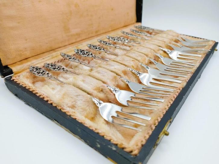 12-Delige vorkenset in luxe cassette, Fa. Bijkamp & Co, Antiek en Kunst, Antiek | Bestek, Verzenden