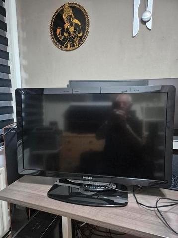Kleuren Tv met afstandsbediening  beschikbaar voor biedingen