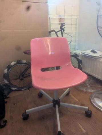gratis bureaustoel rose ikea beschikbaar voor biedingen