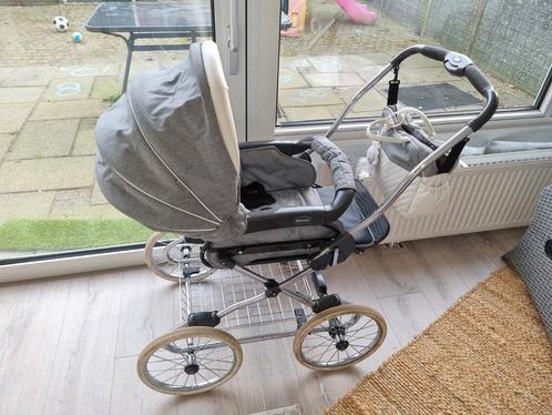 Roan kinderwagen!!, Kinderen en Baby's, Kinderwagens en Combinaties, Gebruikt, Combiwagen, Overige merken, Verstelbare duwstang
