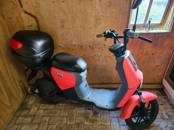 Segway Elektrische Scooter B110S - 2 stuks beschikbaar, Fietsen en Brommers, Snorfietsen en Snorscooters, Overige merken, Elektrisch