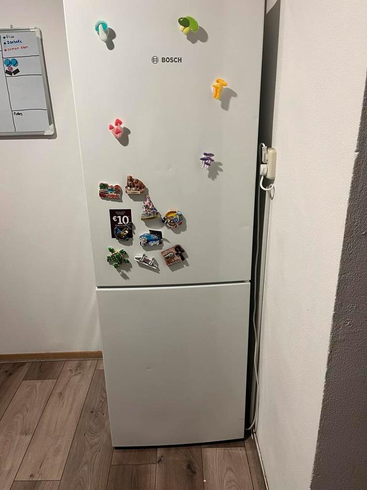 Bosch Koel-Vriescombinatie, Witgoed en Apparatuur, Koelkasten en IJskasten, Gebruikt, Met vriesvak, 200 liter of meer, 160 cm of meer