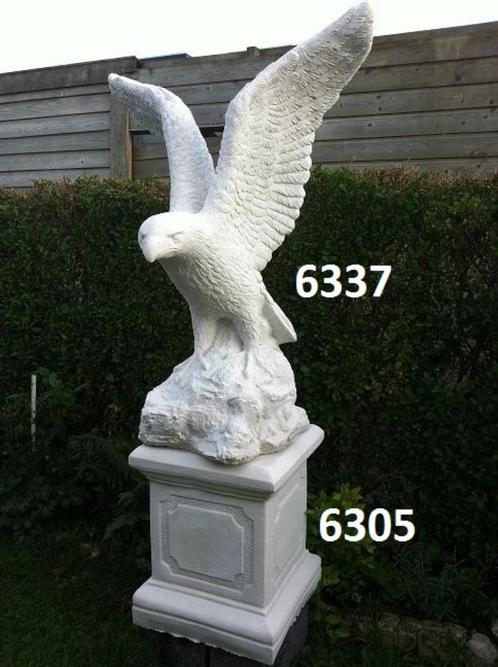 Adelaar met zuil, Tuin en Terras, Tuinbeelden, Nieuw, Dierenbeeld, Beton, Ophalen