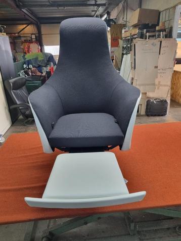 Nog te stofferen; Design meubels beschikbaar voor biedingen