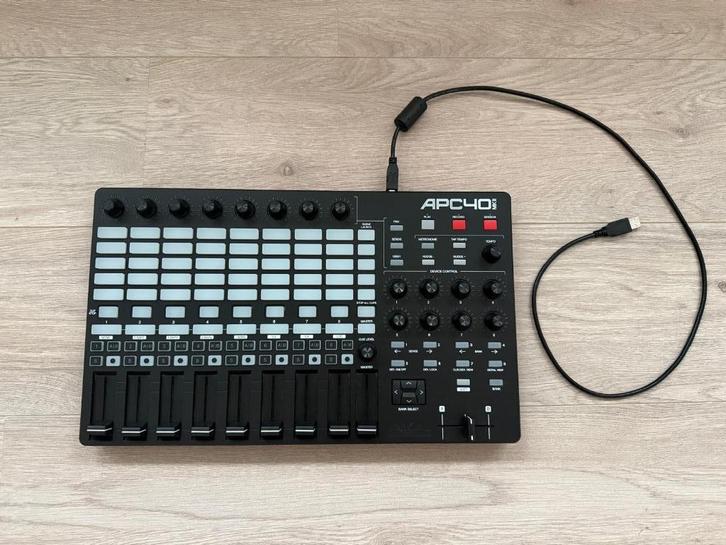 AKAI ACP40 MKII - perfecte controller voor Ableton Live, Muziek en Instrumenten, Midi-apparatuur, Zo goed als nieuw, Ophalen of Verzenden