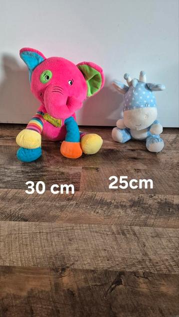 Olifant en giraf knuffel beschikbaar voor biedingen