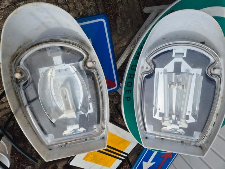 NIEUW 3 x armatuur HELLUX INDUSTRIA PHILIPS OPRUIMING, Huis en Inrichting, Lampen | Losse lampen, Nieuw, Led-lamp, Minder dan 30 watt