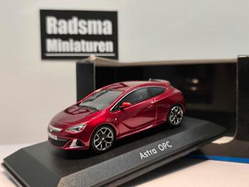 Opel Astra J OPC - Red metallic - 1:43 dealerbox beschikbaar voor biedingen