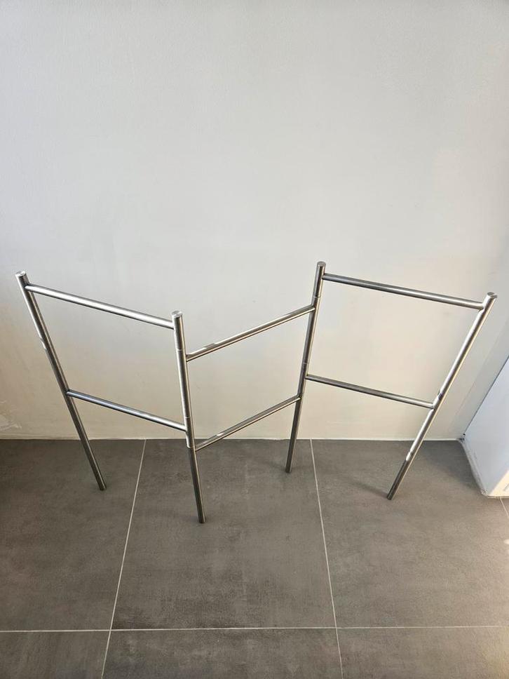 Ikea handdoekenrek - inklapbaar, Huis en Inrichting, Badkamer | Badtextiel en Accessoires, Zo goed als nieuw, Overige typen, Ophalen