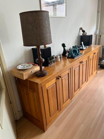 eiken dressoir beschikbaar voor biedingen