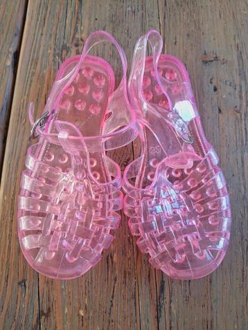 Nieuw! Waterschoenen maat 32 beschikbaar voor biedingen