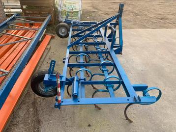 Cultivator - breker - woeler  beschikbaar voor biedingen