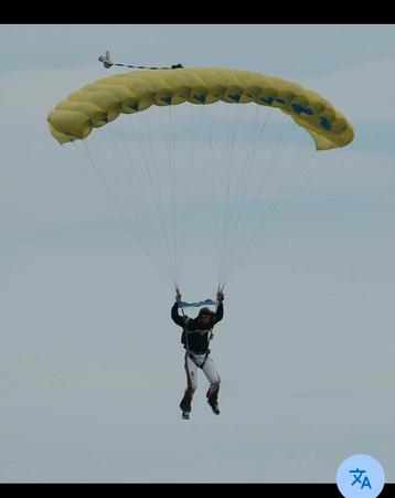 Tandem parachutsprong 9000FT  op texel beschikbaar voor biedingen