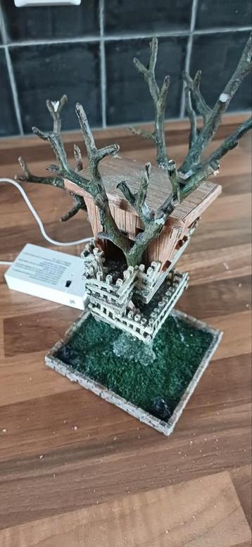 Kerstdorp boomhut beschikbaar voor biedingen