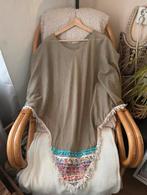 Groene poncho met franjes in bohemian style - onesize, Ophalen of Verzenden, Zo goed als nieuw, Groen