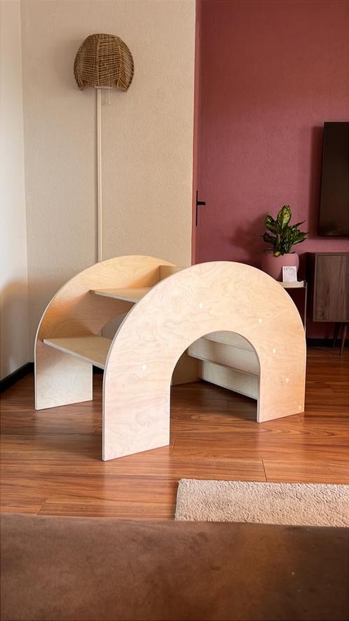 Fitwood Montossori boekenkast/bureau en speelhuisje, Kinderen en Baby's, Kinderkamer | Tafels en Stoelen, Zo goed als nieuw, Ophalen