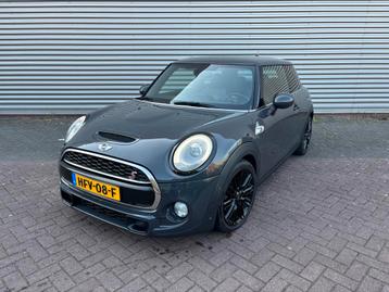 Mini 2.0 Cooper S 2015 Grijs, Chili, leder , head-up, camera beschikbaar voor biedingen