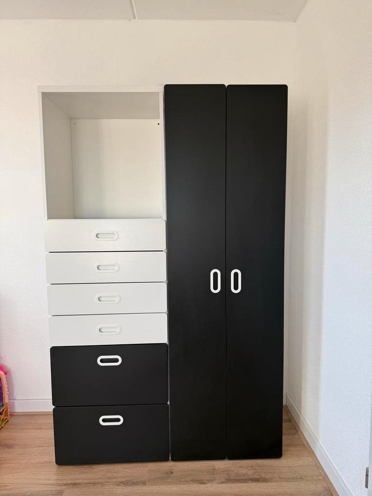 IKEA Kinderkamer Kast - Zwart/Wit, Huis en Inrichting, Kasten | Kledingkasten, Gebruikt, 150 tot 200 cm, 100 tot 150 cm, 50 tot 75 cm
