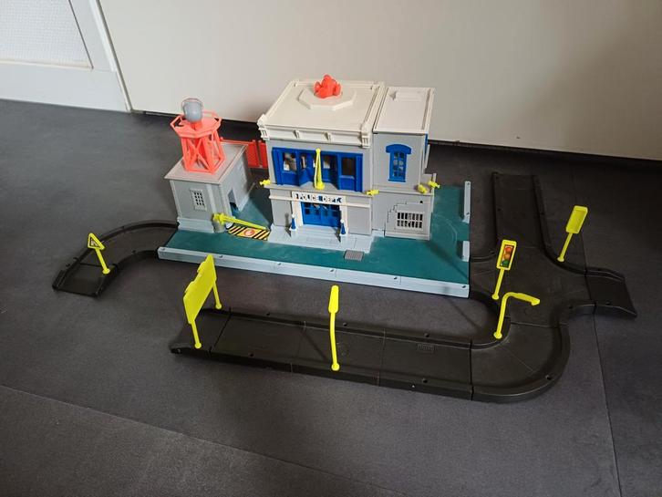 Matchbox Politiebureau met Actiesysteem, Kinderen en Baby's, Speelgoed | Overig, Gebruikt, Jongen of Meisje, Ophalen of Verzenden