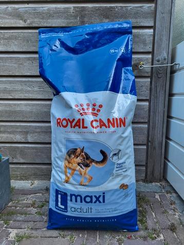 Royal Canin Adult Maxi L 15kg voer beschikbaar voor biedingen