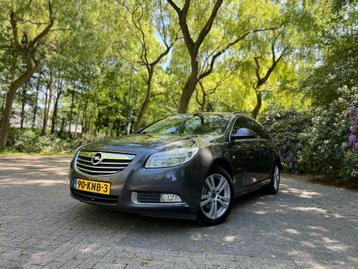 Opel Insignia 2.0 Cdti 81KW Sports Tourer 2010 Grijs beschikbaar voor biedingen