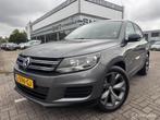 Volkswagen Tiguan 1.4 TSI Comfort&Design Edition Trekhaak/Na, Auto's, Voorwielaandrijving, Euro 5, Zwart, 4 cilinders