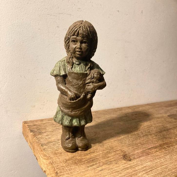 Art Deco Beeldje - Meisje met Puppy - Geert Kunen, Antiek en Kunst, Curiosa en Brocante, Ophalen of Verzenden