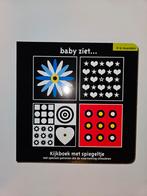 Boek Baby ziet, Boeken, Kinderboeken | Baby's en Peuters, Ophalen of Verzenden, Nieuw, 0 tot 6 maanden