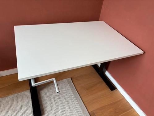 Manual Sit-Stand Desk / Handmatig Zit-Sta Bureau 120x80, Huis en Inrichting, Bureaus, Zo goed als nieuw, Bureau, In hoogte verstelbaar
