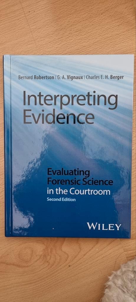 Interpreting evidence, Boeken, Wetenschap, Nieuw, Ophalen of Verzenden