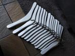 14 houten witte kledinghangers, Ophalen, Gebruikt, Hout, Volwassenen