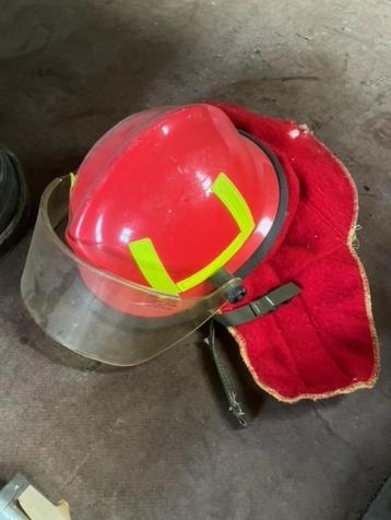 Brandweer helm ex Marine beschikbaar voor biedingen