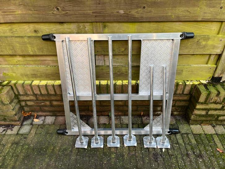 Nieuw large visplateau aluminium handgemaakt 25 mm poten, Watersport en Boten, Hengelsport | Algemeen, Nieuw, Ophalen