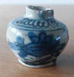 Antiek 17e eeuw chinees porselein vaasje ming dynasty, Ophalen of Verzenden