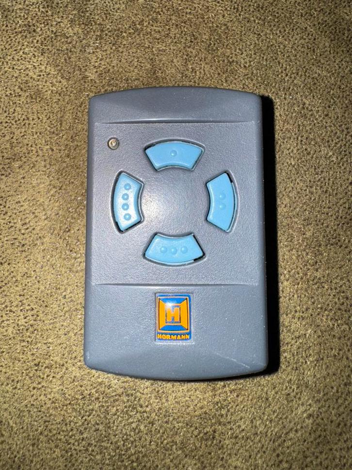 Hörmann HSM 4-868 MHz 4-kanaals handzender., Hobby en Vrije tijd, Elektronica-componenten, Zo goed als nieuw, Ophalen of Verzenden