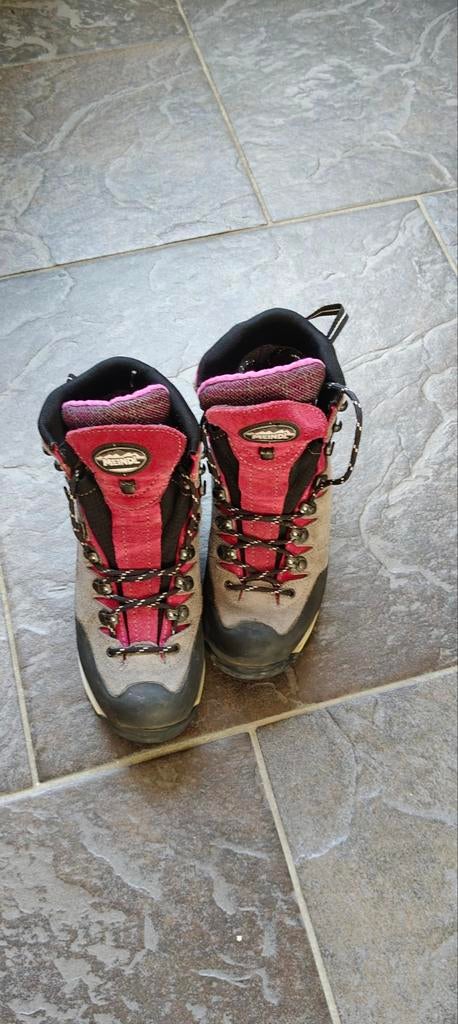 Bergschoenen meidl maat 39,5, Sport en Fitness, Bergsport en Wandelen, Ophalen of Verzenden, Zo goed als nieuw, Schoenen