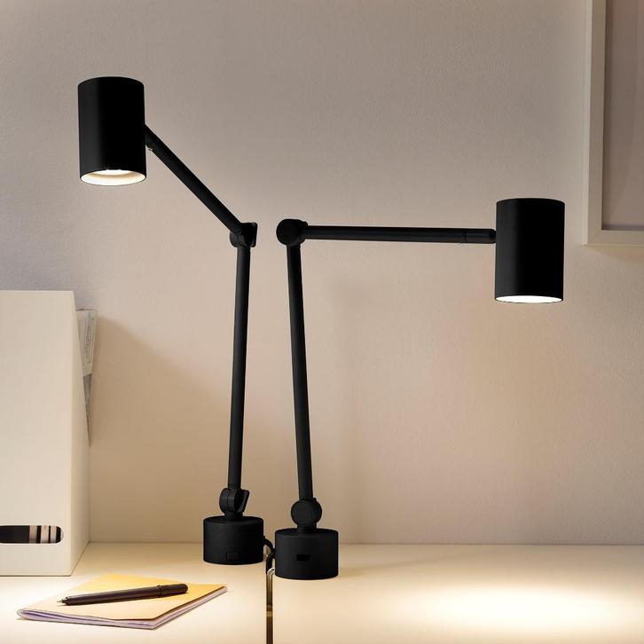 NYMÅNE Ikea bureaulamp zwart 2 stuks, Huis en Inrichting, Lampen | Tafellampen, Zo goed als nieuw, Minder dan 50 cm, Metaal, Ophalen of Verzenden