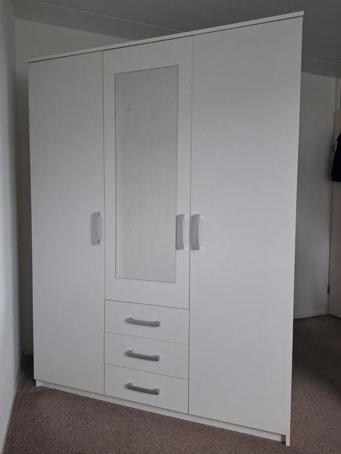 Kledingkast vellerup, Huis en Inrichting, Kasten | Kledingkasten, Gebruikt, 150 tot 200 cm, 50 tot 75 cm, Ophalen