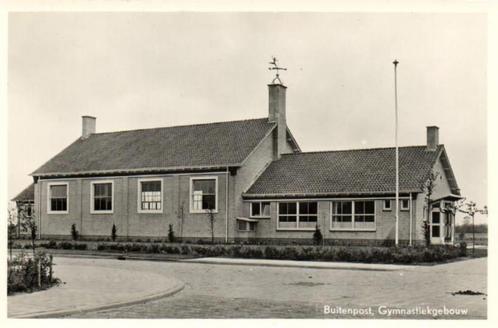 Buitenpost, Gymnastiekgebouw - ongelopen, Verzamelen, Ansichtkaarten | Nederland, Ongelopen, Friesland, 1920 tot 1940, Ophalen of Verzenden